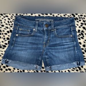 American Eagle Outfitters Stretchy Jean Shorts - Size 0